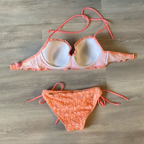 Victoria’s Secret neon coral floral crochet getaway Teeny bikini size 32D/Small - Picture 5 of 13